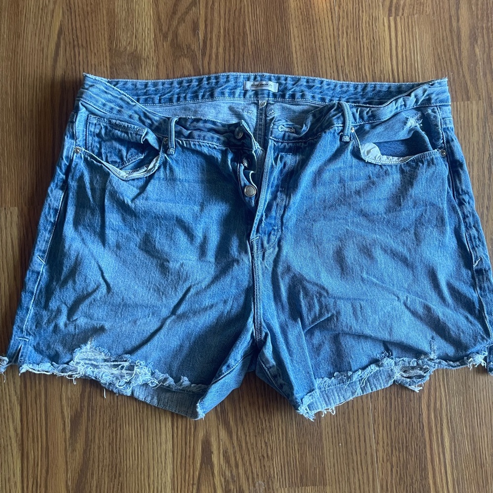 Good American button fly distressed denim shorts